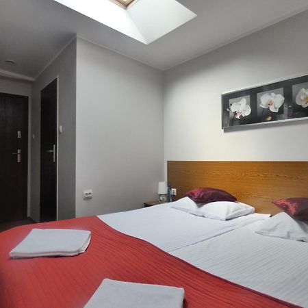 Aparthotel Astral Raszyn Exterior foto