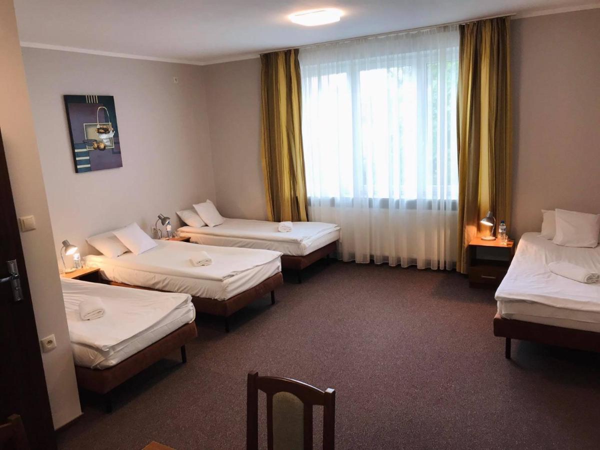 Aparthotel Astral Raszyn Exterior foto
