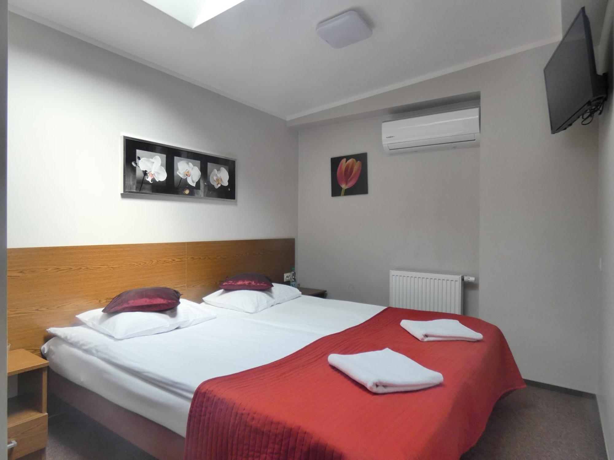Aparthotel Astral Raszyn Exterior foto
